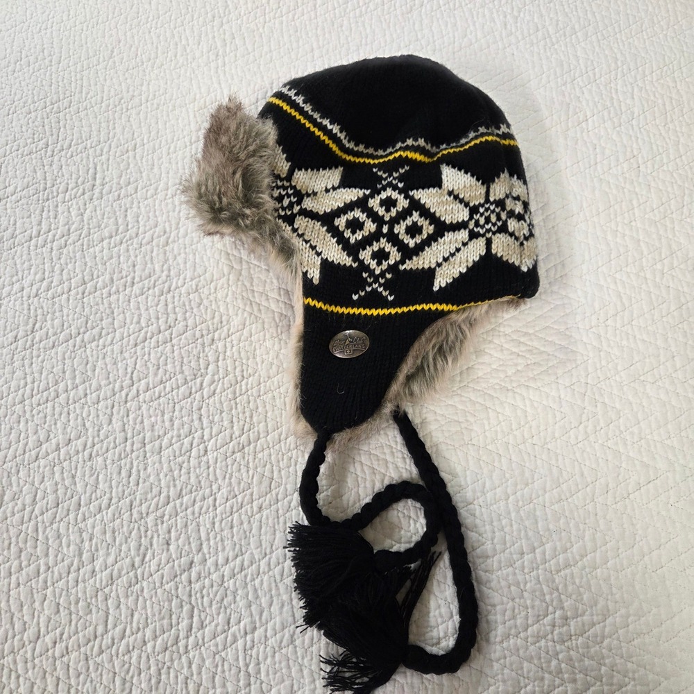 Alpine Club Switzerland Black Fair Isle Knit Trapper Hat Faux Fur Ear Flaps